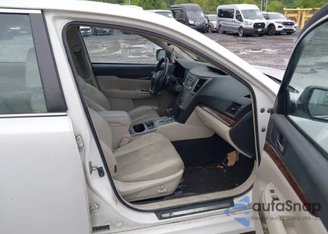 2013 Subaru Legacy 2.5I Limited из США, поврежденный, VIN 4S3BMCJ61D3006024